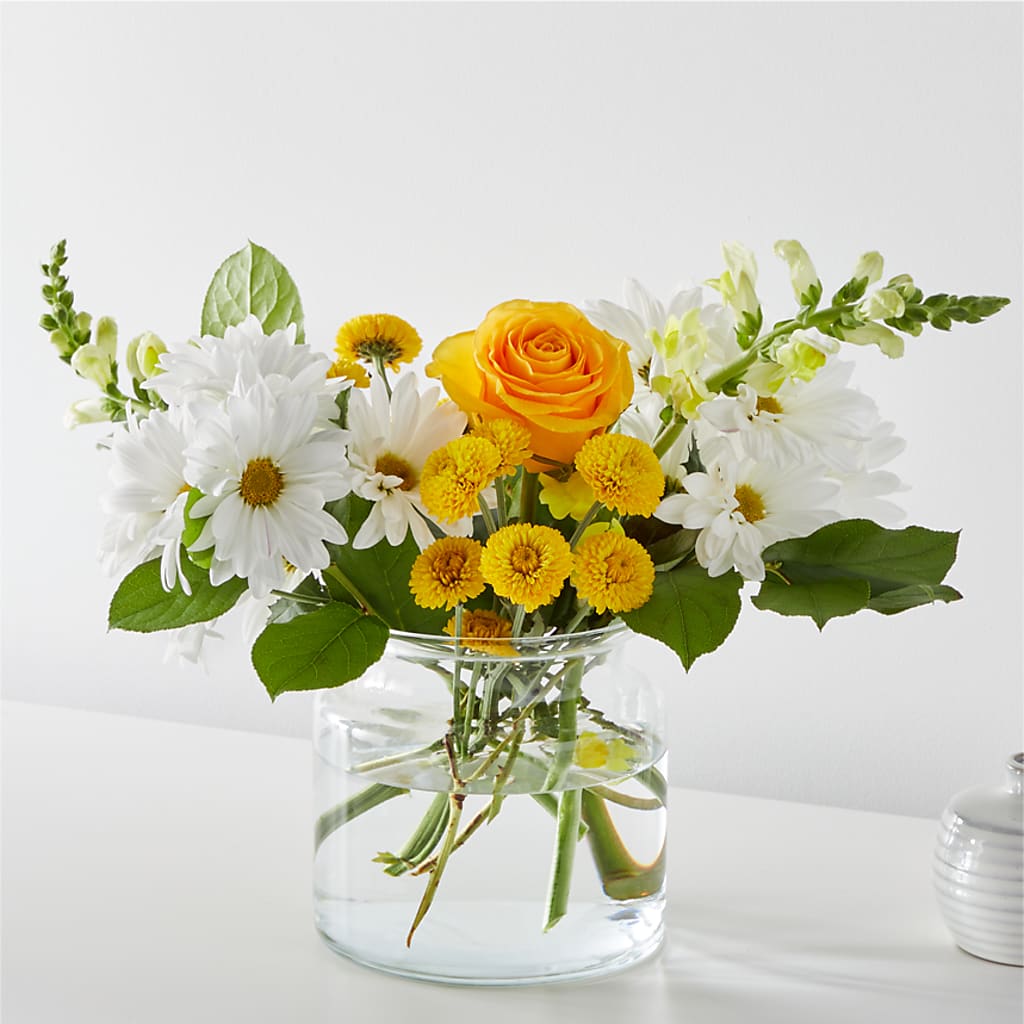 Sun Salutation Bouquet – Allure Floral Boutique, Wickliffe OH