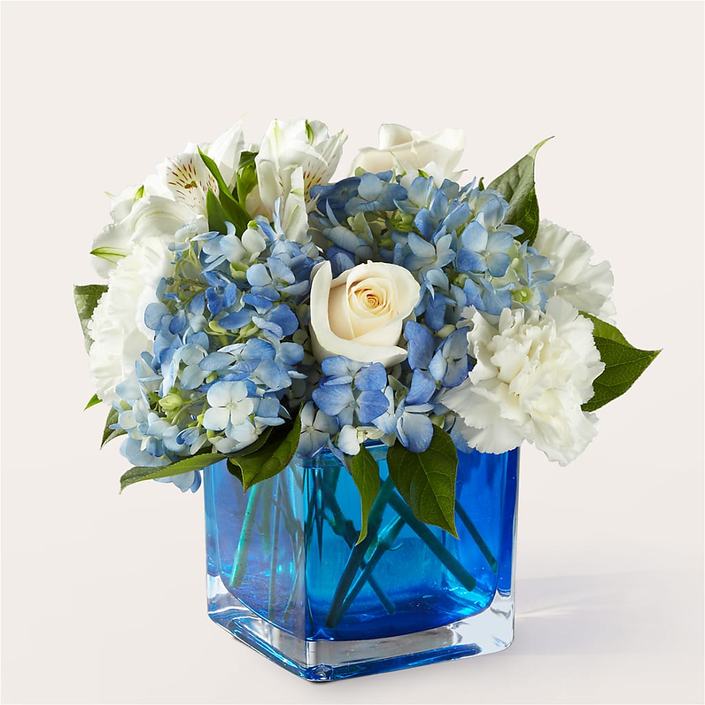 Soothing Waters Bouquet – Allure Floral Boutique, Wickliffe OH