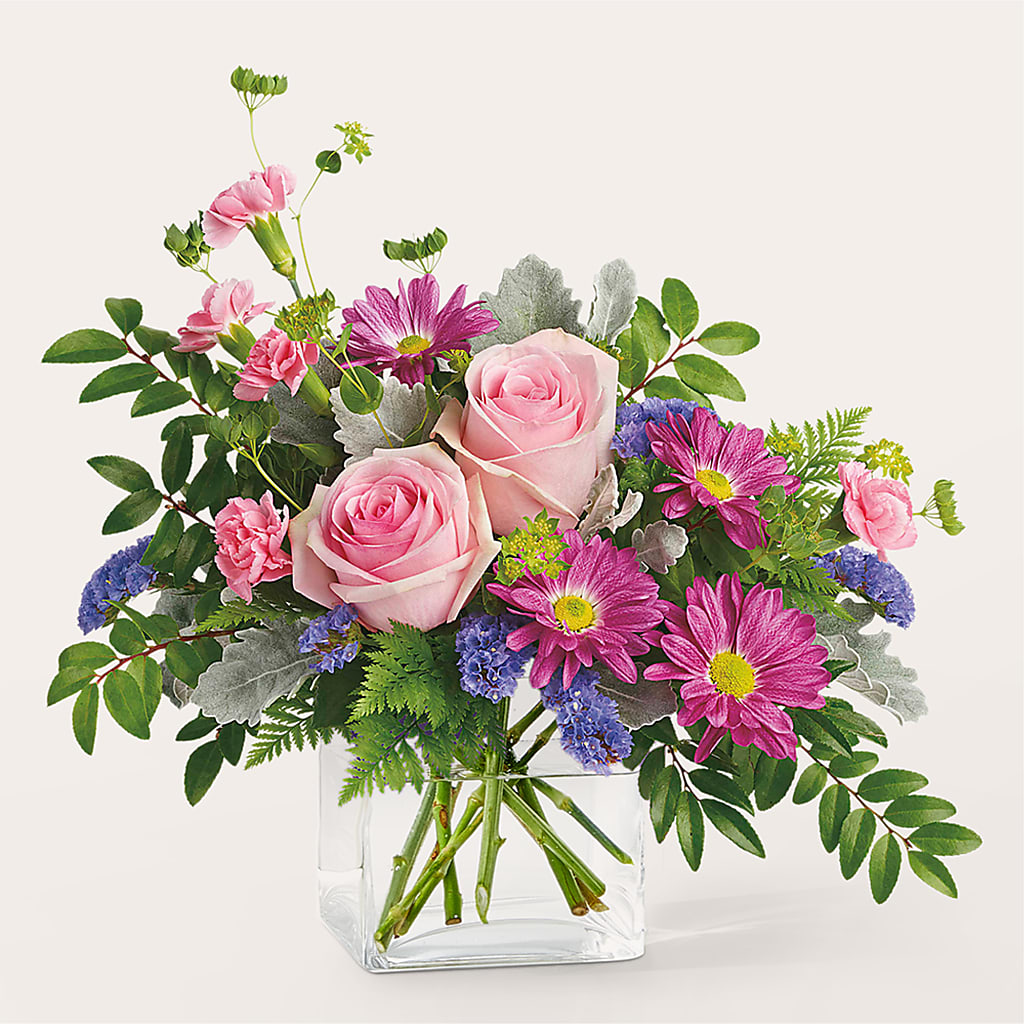 Starlet Bouquet – Allure Floral Boutique, Wickliffe OH