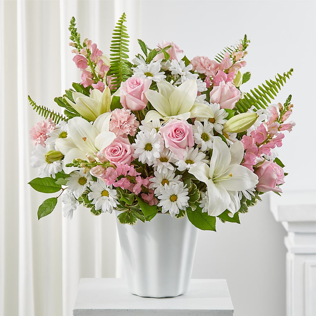 Soft Touch Tabletop Basket – Allure Floral Boutique, Wickliffe OH