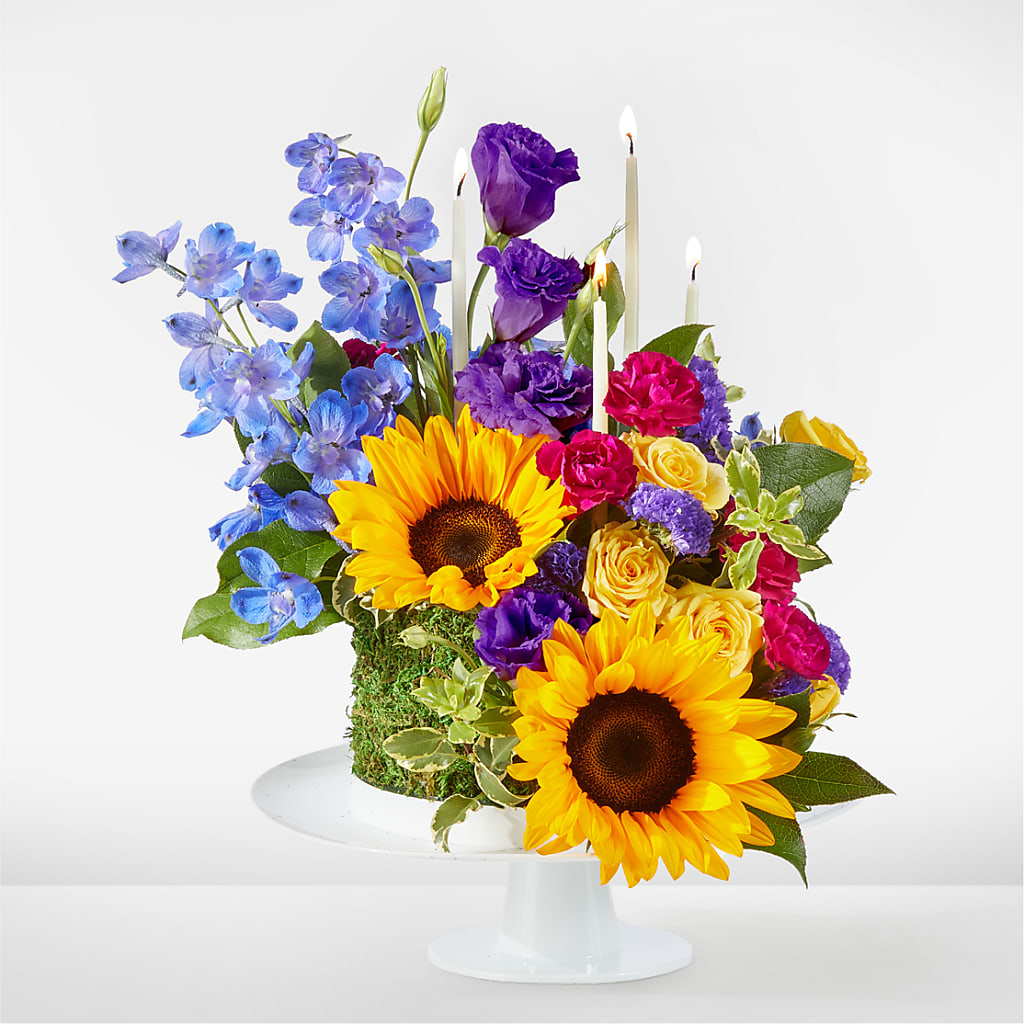 Star of the Day Floral Cake – Allure Floral Boutique, Wickliffe OH