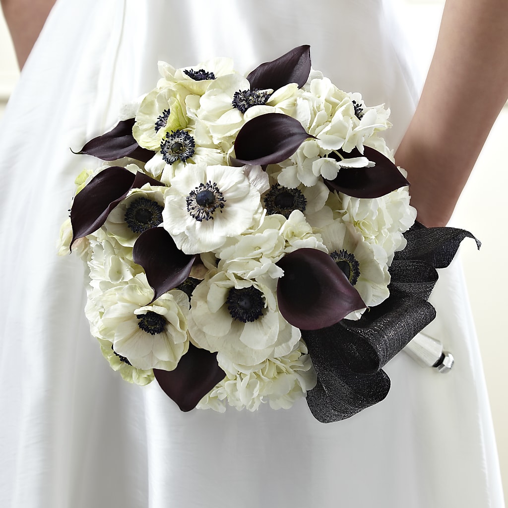 To Have and To Hold Bouquet – Allure Floral Boutique, Wickliffe OH