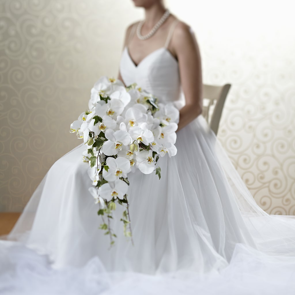 Classic White Bouquet – Allure Floral Boutique, Wickliffe OH