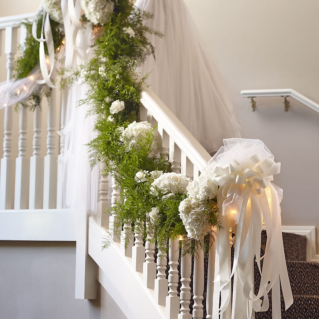 Champagne Dreams Garland – Allure Floral Boutique, Wickliffe OH
