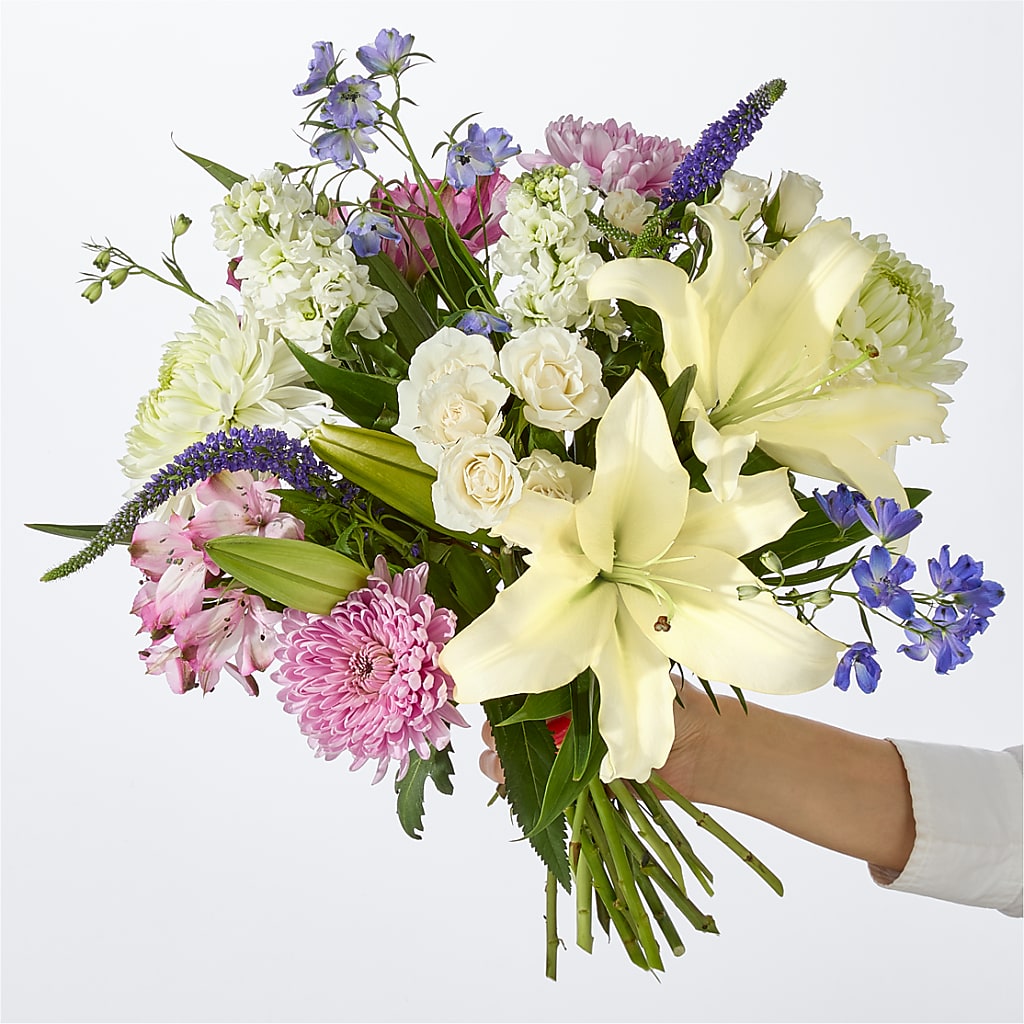 Winter Celebration Bouquet –  Allure Floral Boutique, Wickliffe OH