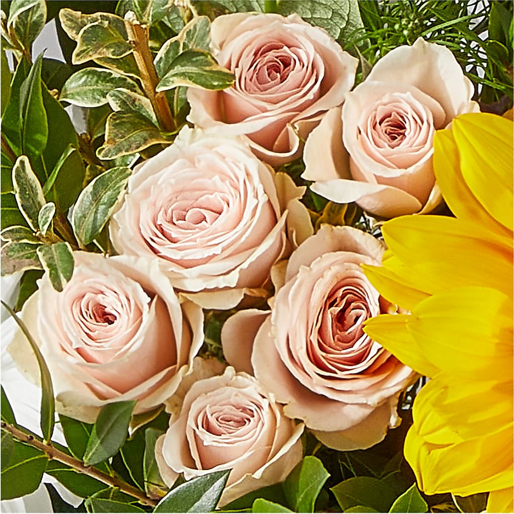 The Good Life Bouquet –  Allure Floral Boutique, Wickliffe OH