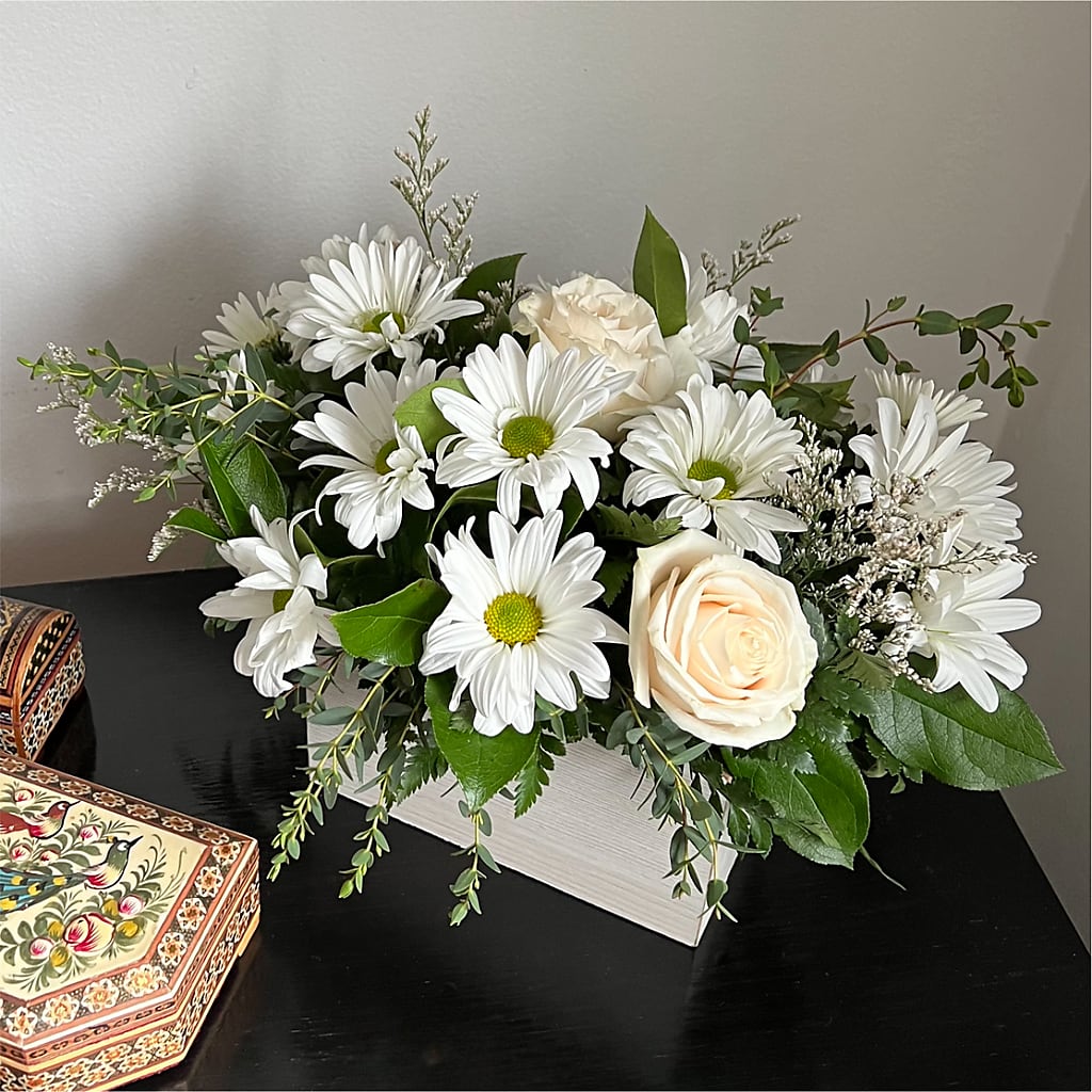 Fresh Linen Box Bouquet –  Allure Floral Boutique, Wickliffe OH