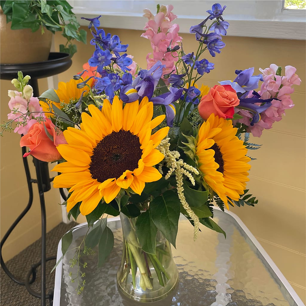 Rays of Life Bouquet –  Allure Floral Boutique, Wickliffe OH