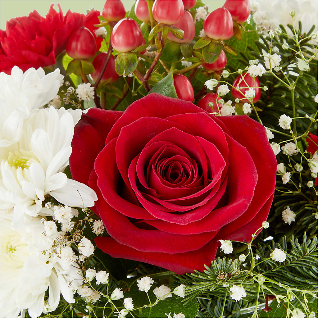 Chance of Flurries Bouquet –  Allure Floral Boutique, Wickliffe OH