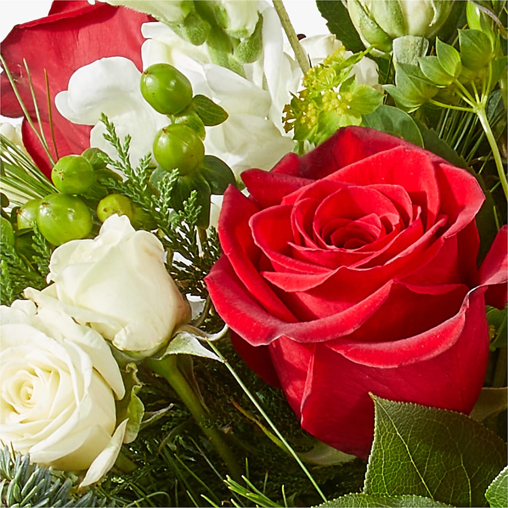 Deck the Halls Bouquet –  Allure Floral Boutique, Wickliffe OH